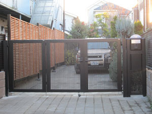 練馬区　3枚折り扉工事