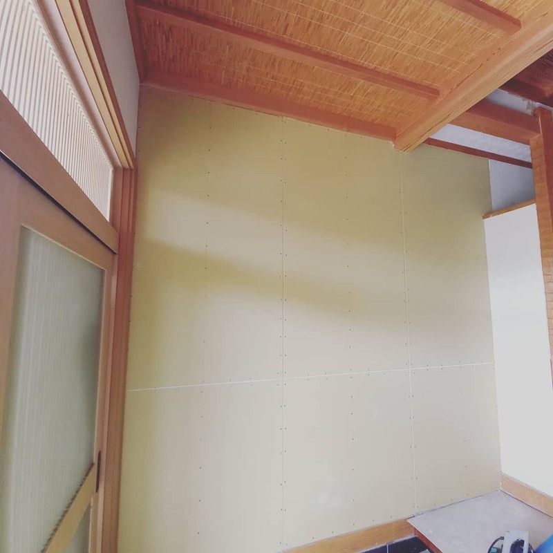 施工中　ボード張り