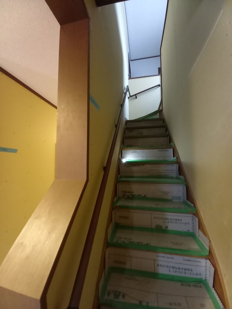 施工中