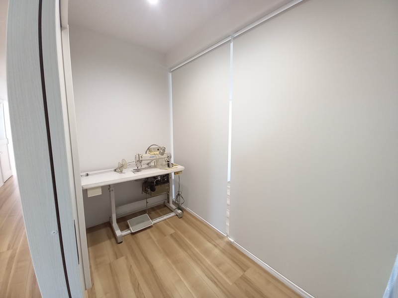 ロールスクリーンで仕切れば、奥様の趣味部屋になります。