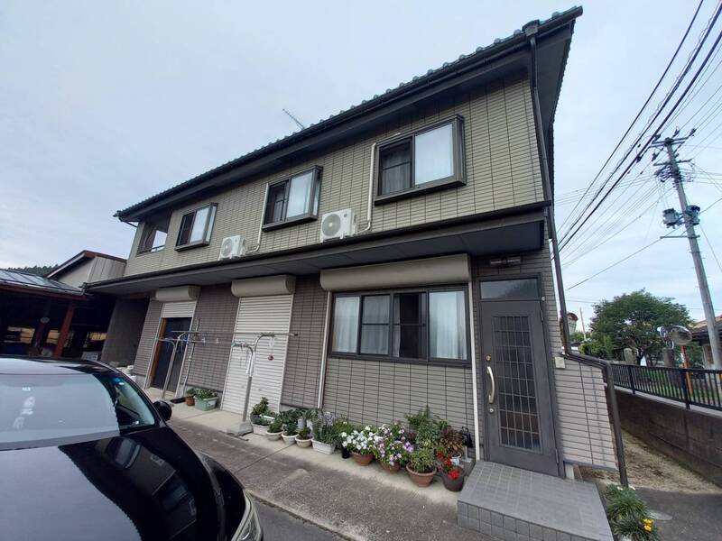 外壁のシーリングが劣化していました。
